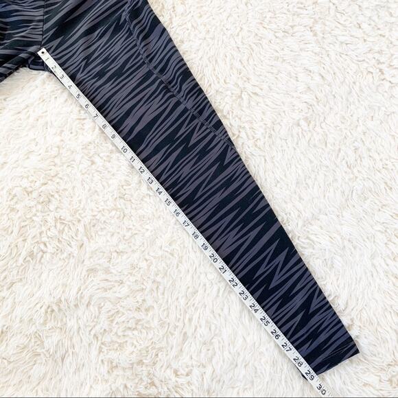 MARIKA Tek Grey Black Zebra Stripe Legging Tights size Small - Picture 6 of 8